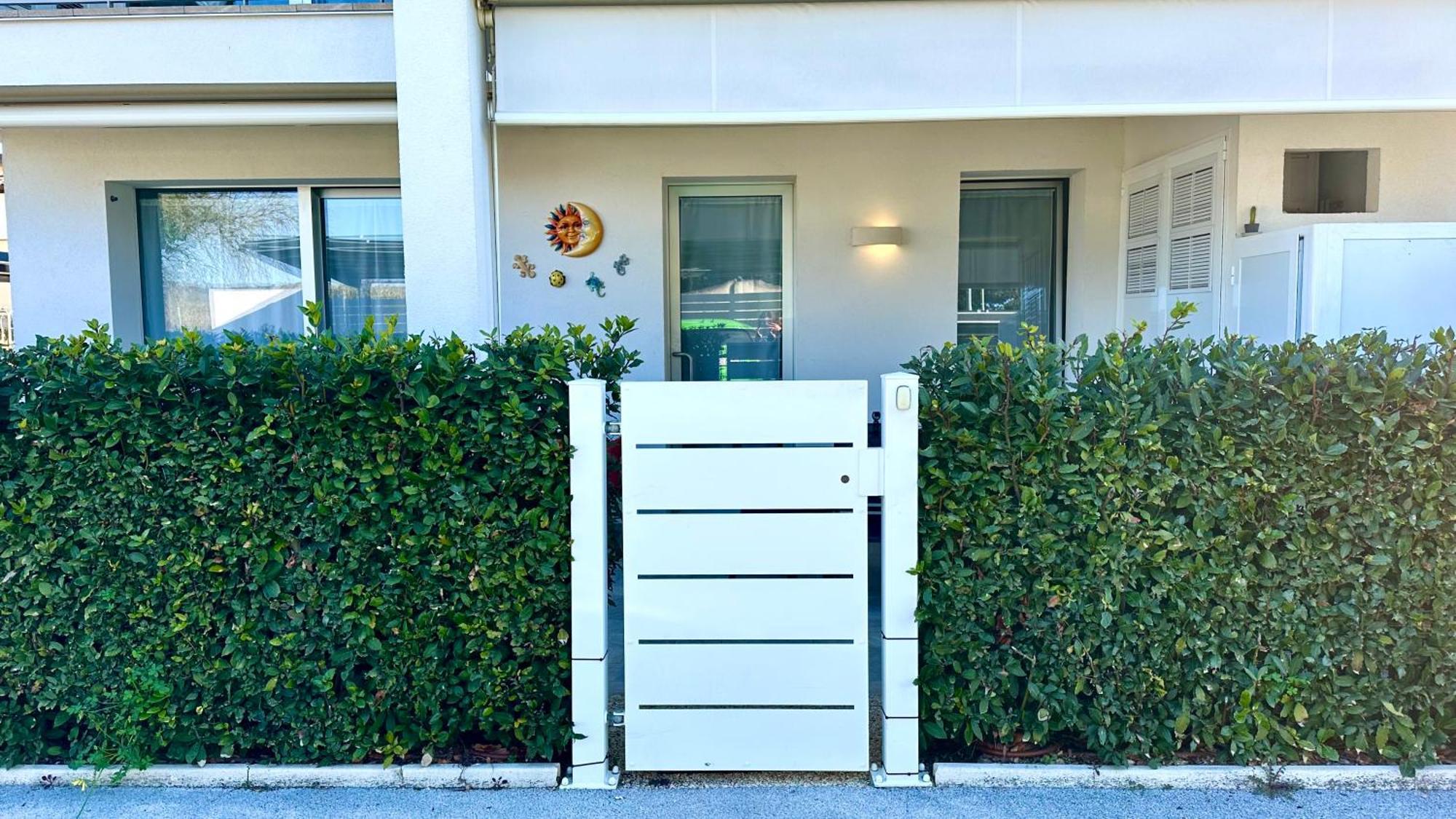 P020 - Porto Recanati, Nuovo Trilocale Con Giardino Luaran gambar