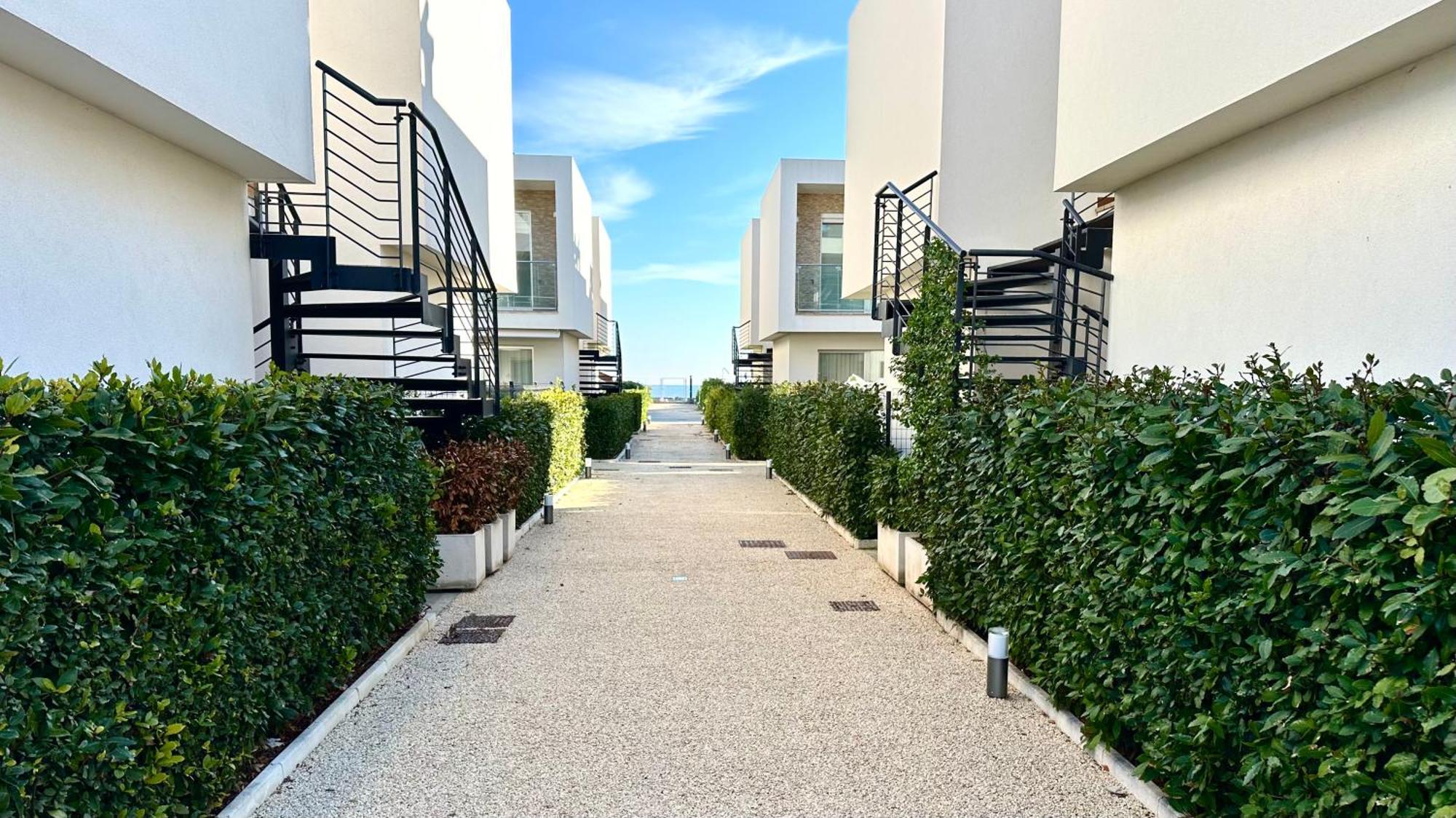 P020 - Porto Recanati, Nuovo Trilocale Con Giardino Luaran gambar